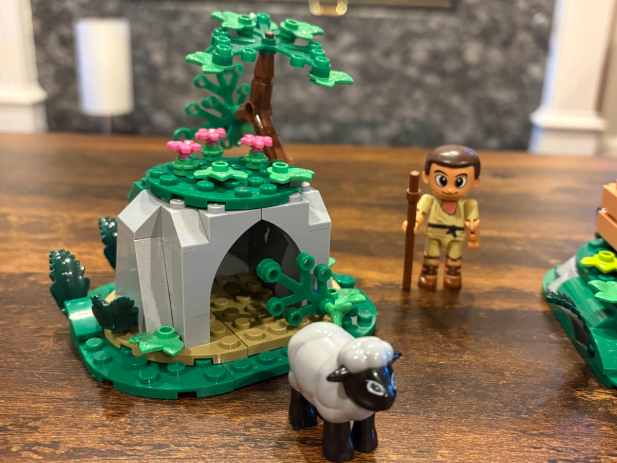 Jesus and the Lost Sheep building set